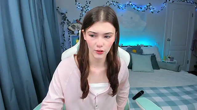 Zoe Vee online show from 23, 10, 2025