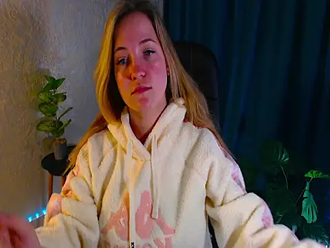 Snapshot of arlana_klart chatting on 6, 10, 2025 arlana klart online show from 6, 10, 2025