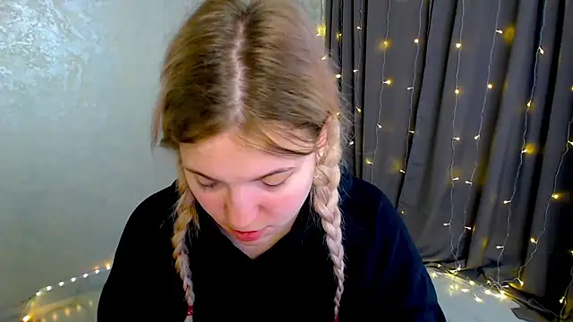 Snapshot of arlana_klart chatting on 3, 2, 2026 arlana klart online show from 3, 2, 2026