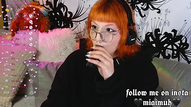 mia  yui online show from 22, 9, 2025