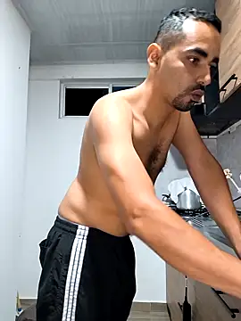 stivenlujan69 online show from 17, 12, 2025