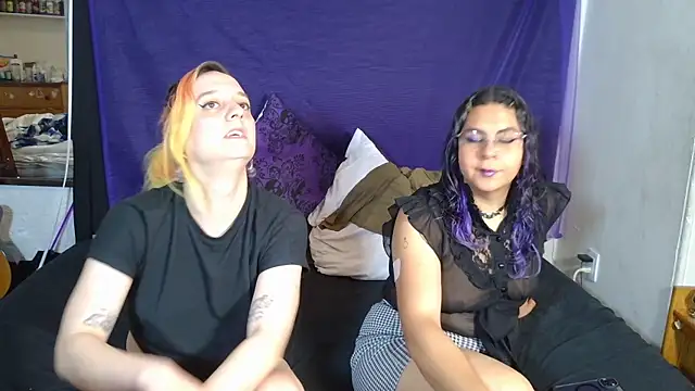 Snapshot of Alani_TransGirl chatting on 17, 10, 2025 Alani TransGirl online show from 17, 10, 2025