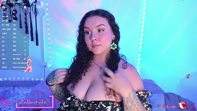 Snapshot of meggan_millerr chatting on 1, 12, 2025 meggan millerr online show from 1, 12, 2025