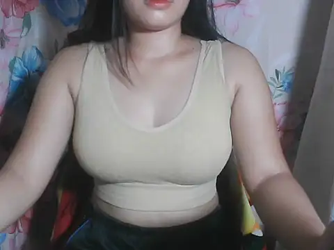 Snapshot of Katie_Winslet chatting on 18, 10, 2025 Katie Winslet online show from 18, 10, 2025