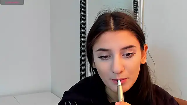 Snapshot of bad_dora chatting on 3, 2, 2026 bad dora online show from 3, 2, 2026