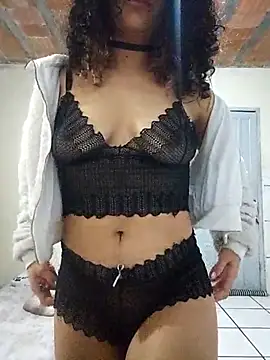 Snapshot of Camilla-23y chatting on 9, 9, 2025 Camilla-23y online show from 9, 9, 2025