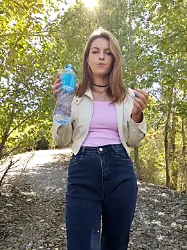 Snapshot of YOOUR_EVAA chatting on 15, 9, 2025 YOOUR EVAA online show from 15, 9, 2025