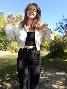 Snapshot of YOOUR_EVAA chatting on 21, 9, 2025 YOOUR EVAA online show from 21, 9, 2025