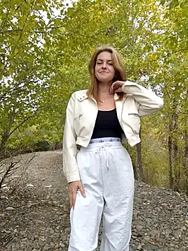 Snapshot of YOOUR_EVAA chatting on 22, 9, 2025 YOOUR EVAA online show from 22, 9, 2025