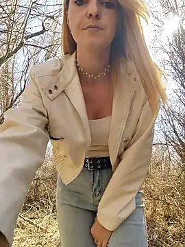 Snapshot of YOOUR_EVAA chatting on 3, 4, 2026 YOOUR EVAA online show from 3, 4, 2026