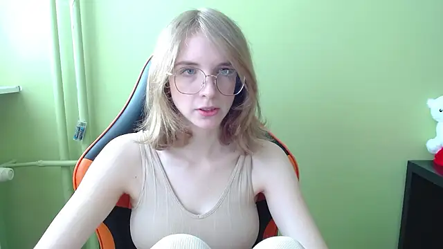 Snapshot of juicyPenny chatting on 3, 3, 2026 juicyPenny online show from 3, 3, 2026