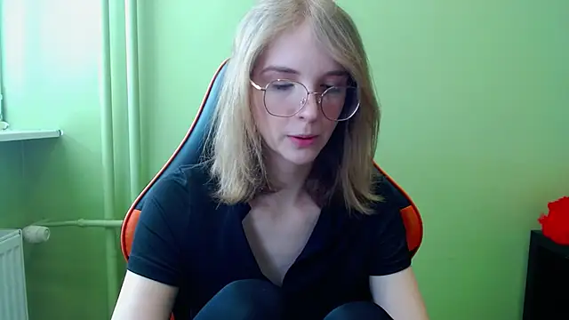 Snapshot of juicyPenny chatting on 24, 3, 2026 juicyPenny online show from 24, 3, 2026