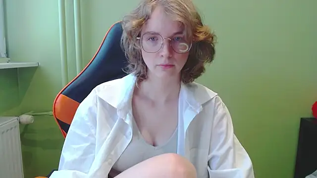 juicyPenny online show from 12, 5, 2026
