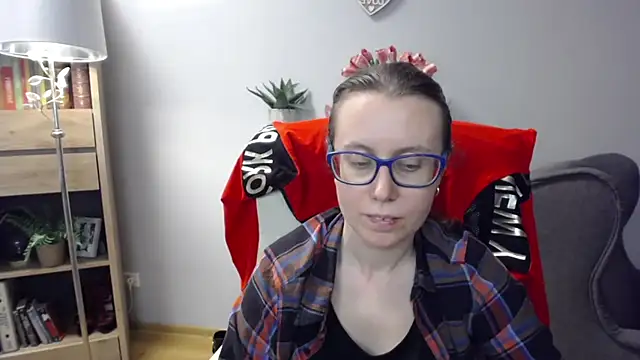 Snapshot of sweetxLizzy chatting on 9, 4, 2026 sweetxLizzy online show from 9, 4, 2026