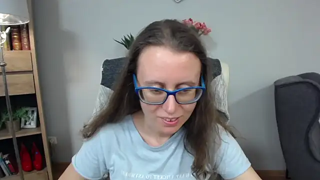 Snapshot of sweetxLizzy chatting on 6, 5, 2026 sweetxLizzy online show from 6, 5, 2026