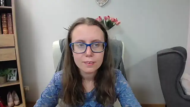 Snapshot of sweetxLizzy chatting on 15, 5, 2026 sweetxLizzy online show from 15, 5, 2026