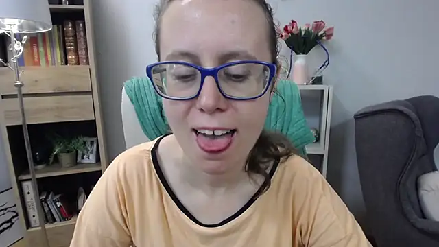 Snapshot of sweetxLizzy chatting on 22, 5, 2026 sweetxLizzy online show from 22, 5, 2026