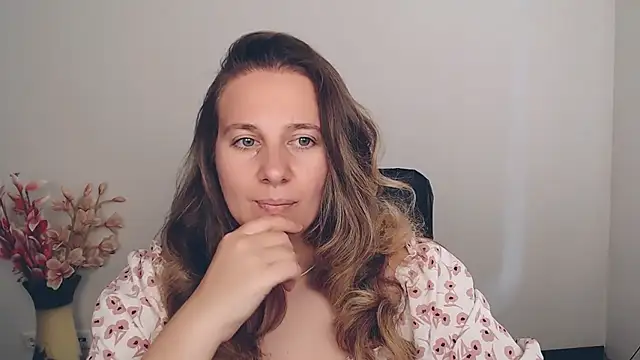 Snapshot of Darklure_ chatting on 15, 9, 2025 Darklure  online show from 15, 9, 2025