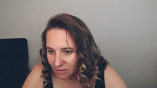 Snapshot of Darklure_ chatting on 24, 9, 2025 Darklure  online show from 24, 9, 2025