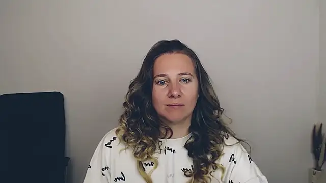 Snapshot of Darklure_ chatting on 25, 9, 2025 Darklure  online show from 25, 9, 2025