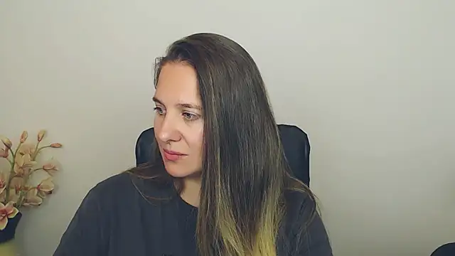 Snapshot of Darklure_ chatting on 27, 9, 2025 Darklure  online show from 27, 9, 2025