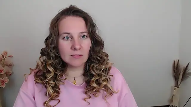 Snapshot of Darklure_ chatting on 7, 10, 2025 Darklure  online show from 7, 10, 2025