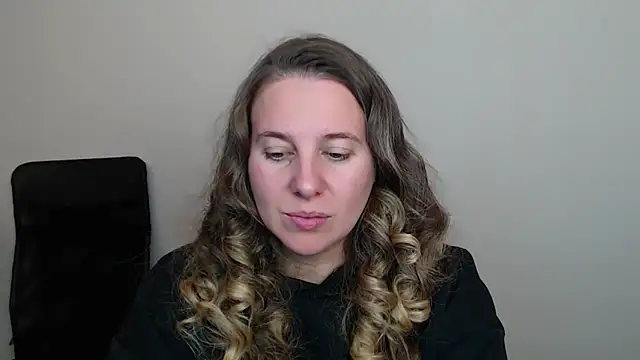 Snapshot of Darklure_ chatting on 20, 10, 2025 Darklure  online show from 20, 10, 2025