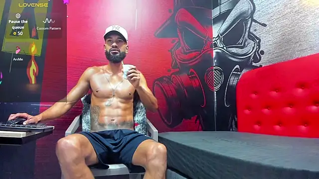 Snapshot of Damian_Shakur chatting on 12, 9, 2025 Damian Shakur online show from 12, 9, 2025