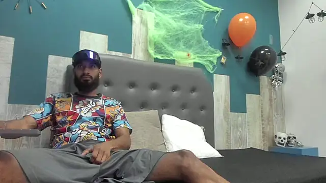 Snapshot of Damian_Shakur chatting on 27, 10, 2025 Damian Shakur online show from 27, 10, 2025