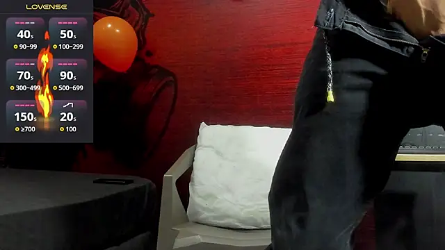 Snapshot of Damian_Shakur chatting on 12, 11, 2025 Damian Shakur online show from 12, 11, 2025