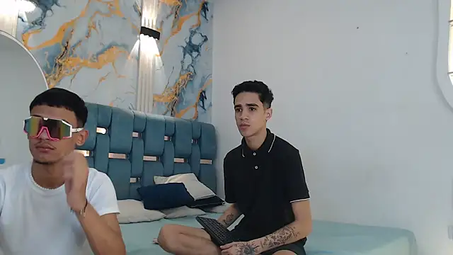 TWINKS BOYS1 online show from 3, 2, 2026