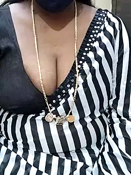 Snapshot of shobini chatting on 11, 11, 2025 shobini online show from 11, 11, 2025