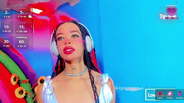 Dahlia Moss online show from 11, 9, 2025