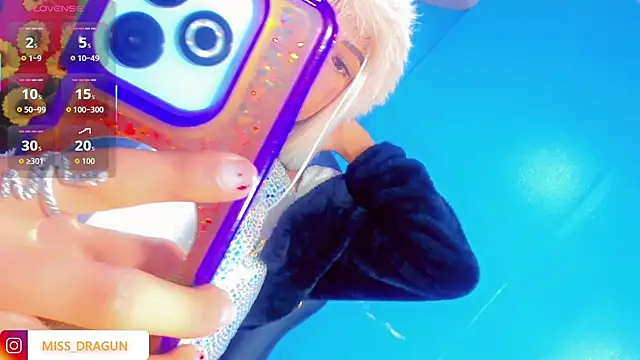 Dahlia Moss online show from 1, 10, 2025