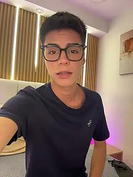 Snapshot of Dulcey_ chatting on 18, 3, 2026 Dulcey online show from 18, 3, 2026