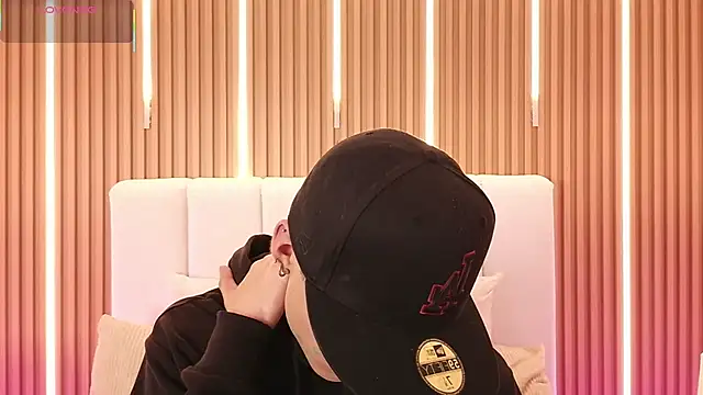 Snapshot of Dulcey_ chatting on 5, 4, 2026 Dulcey online show from 5, 4, 2026