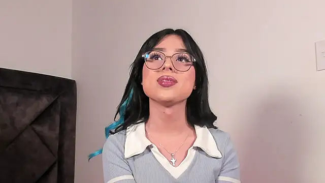 Snapshot of SamanthaRivas_ chatting on 11, 10, 2025 SamanthaRivas  online show from 11, 10, 2025