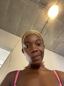 prettydollyy online show from 11, 4, 2026