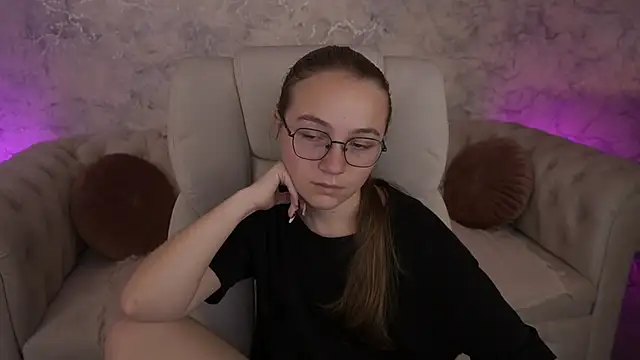 ArrinaWairr online show from 1, 10, 2025