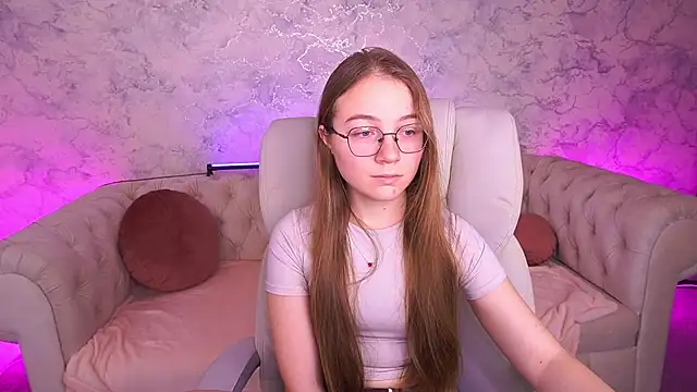 Snapshot of ArrinaWairr chatting on 18, 12, 2025 ArrinaWairr online show from 18, 12, 2025