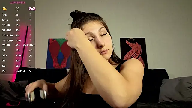 TrixiBell online show from 1, 10, 2025