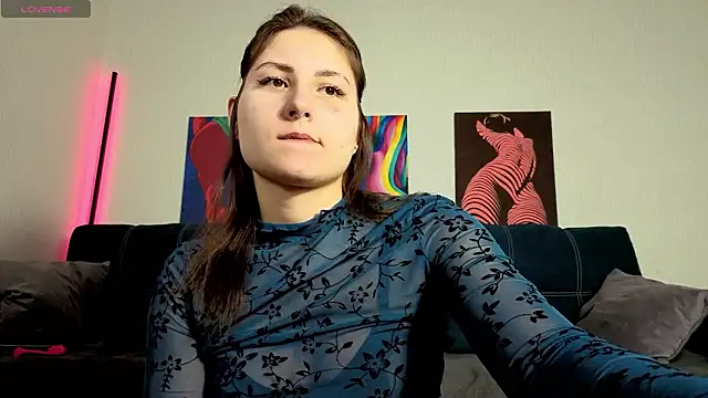 Snapshot of TrixiBell chatting on 24, 3, 2026 TrixiBell online show from 24, 3, 2026