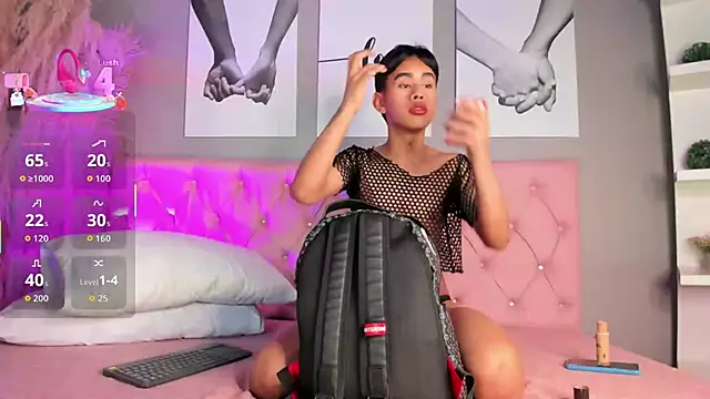 Jim twink online show from 7, 10, 2025