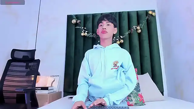 Jim twink online show from 19, 12, 2025