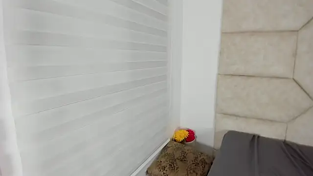 Rosse Evans 3 online show from 2, 10, 2025