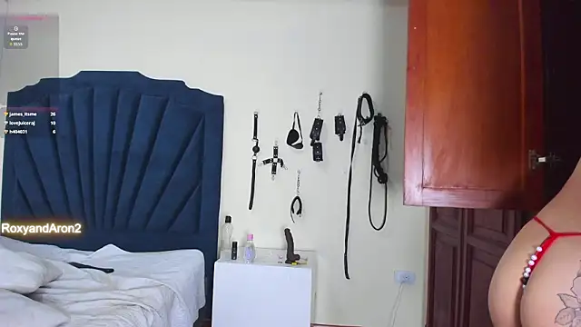 Snapshot of RoxyandAron2 chatting on 21, 3, 2026 RoxyandAron2 online show from 21, 3, 2026