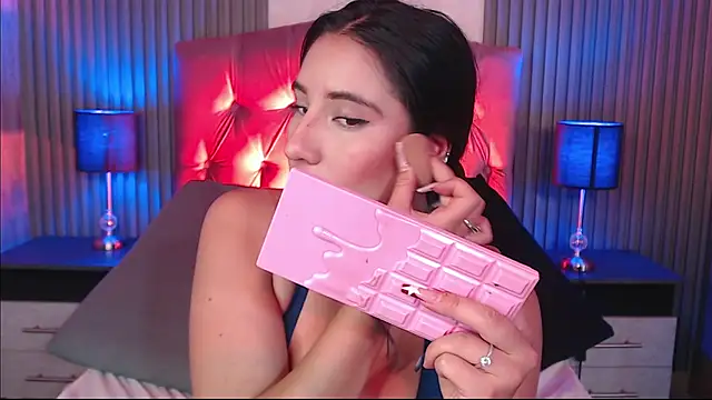 Snapshot of Bonnali_lune chatting on 29, 11, 2025 Bonnali lune online show from 29, 11, 2025