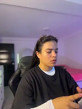 JuanitaMore01 online show from 29, 5, 2026