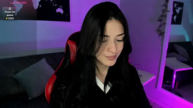 Snapshot of ZoeValencia1 chatting on 15, 12, 2025 ZoeValencia1 online show from 15, 12, 2025