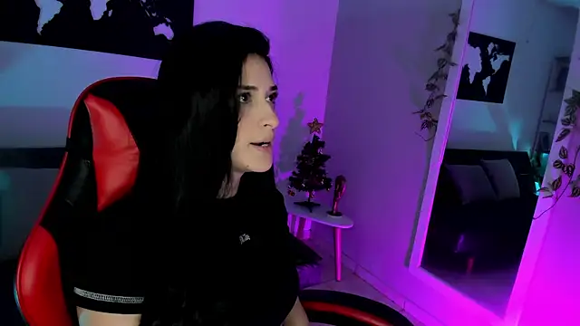 Snapshot of ZoeValencia1 chatting on 17, 12, 2025 ZoeValencia1 online show from 17, 12, 2025